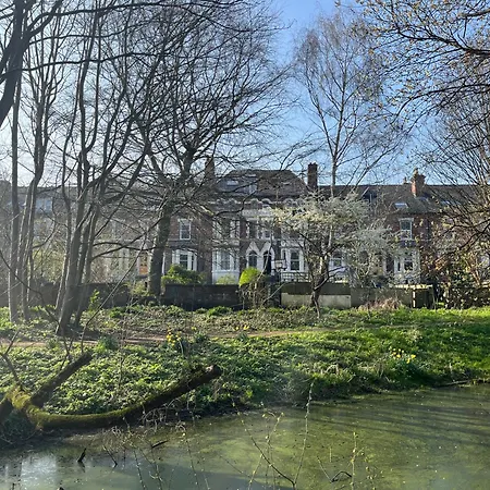 Trailside In Headingley بيت ضيافة *